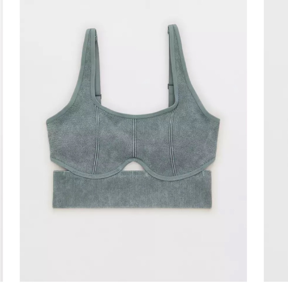 Aerie seamless cut out sports bra
